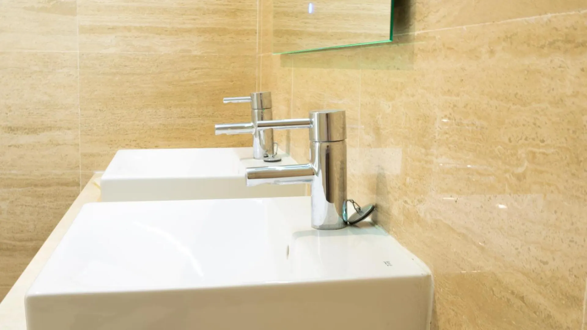 Bajo Encantador Y Familiar En Benahavis Estepona Appartement