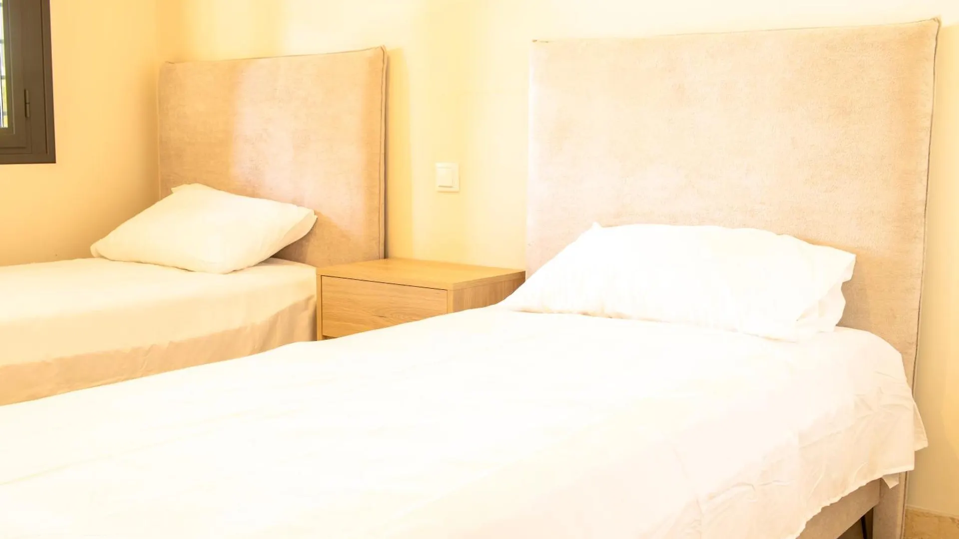 Appartement Bajo Encantador Y Familiar En Benahavis Estepona