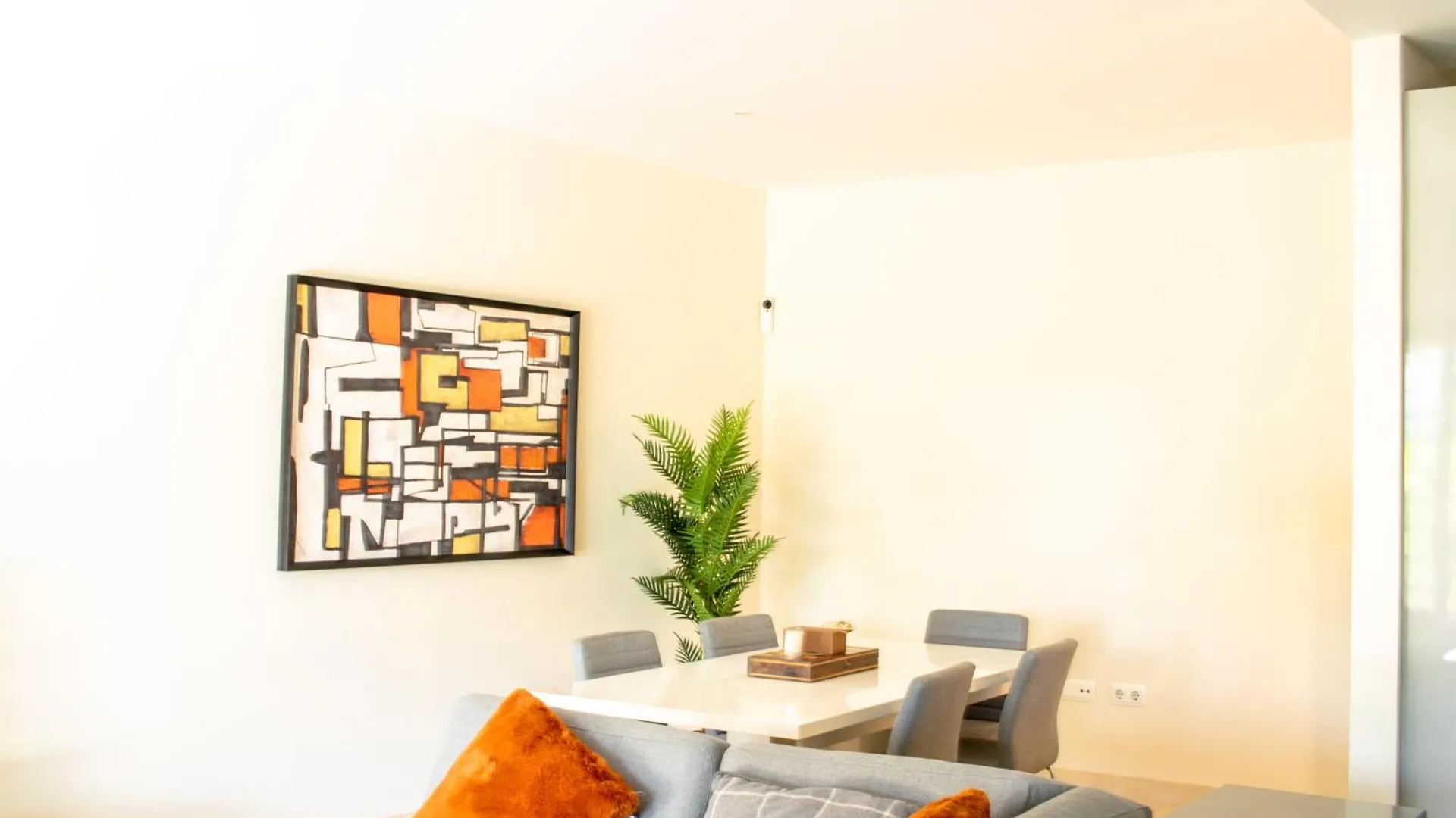 Appartement Bajo Encantador Y Familiar En Benahavis Estepona